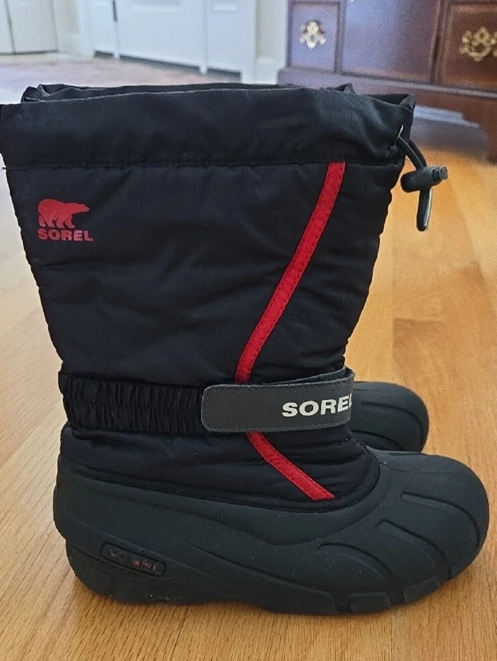 SOREL Kids Youth Flurry Winter Boots Black/Red NY1965-015 Size 4